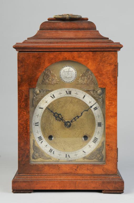 Frodsham London Elliot Clock Case / Face: A mantle clock case and face by Frodsham, London, with case marked "An Elliot Production", original movement has been replaced by a battery powered 0-jewel movement.