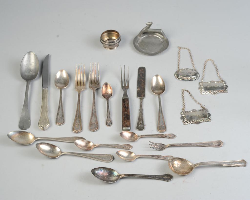 Mixed Lot: Including Albemarle Hotel (Charlottesville) spoon, Greenbrier Hotel silverware, silver napkin ring, Brandy & Sherry hang tags, pewter dog ashtray, etc.
