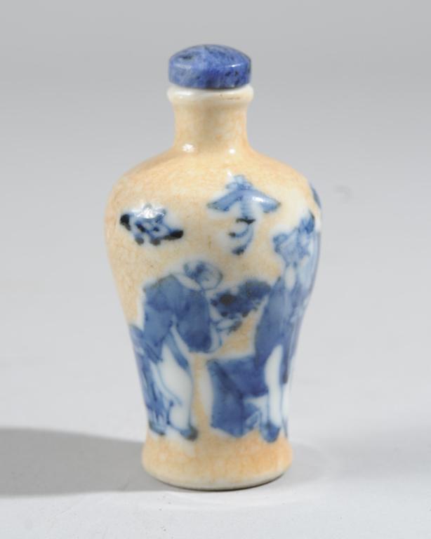 Chinese Crackle Glaze Snuff Bottle (1 of 4)