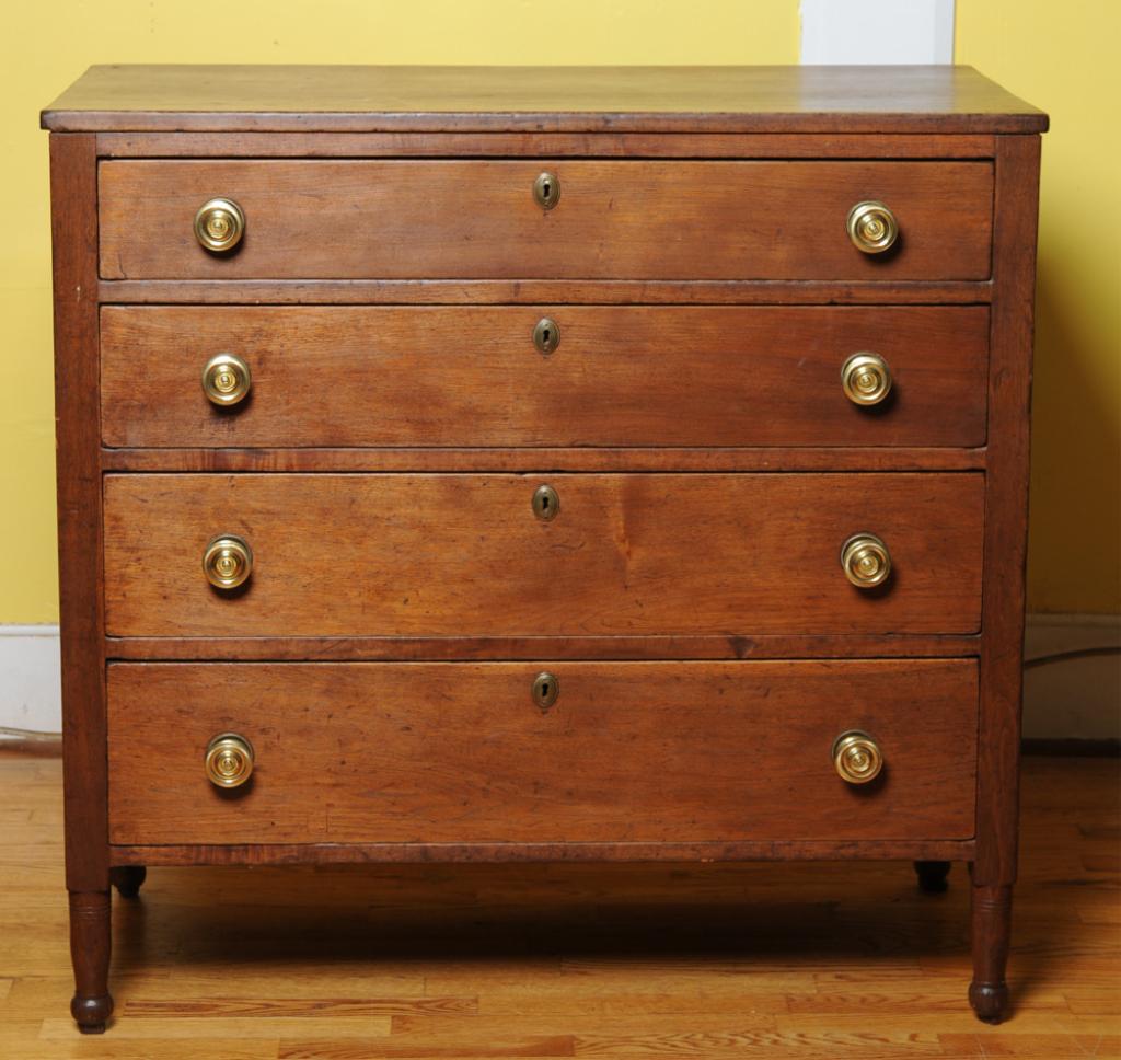 Antique Federal Style Chest of Drawers (1 of 7)