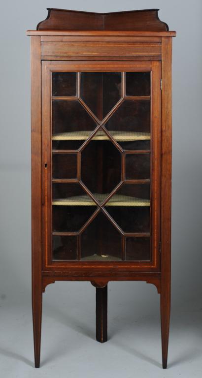 Hepplewhite Style Inlaid Corner Display Case (1 of 5)