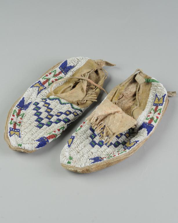 Native American Beaded Moccasins (1 of 3)