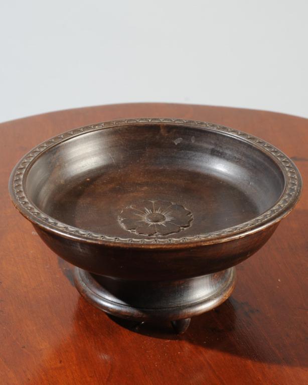 Swiss Black Forest Wood Bowl Music Box (1 of 2)