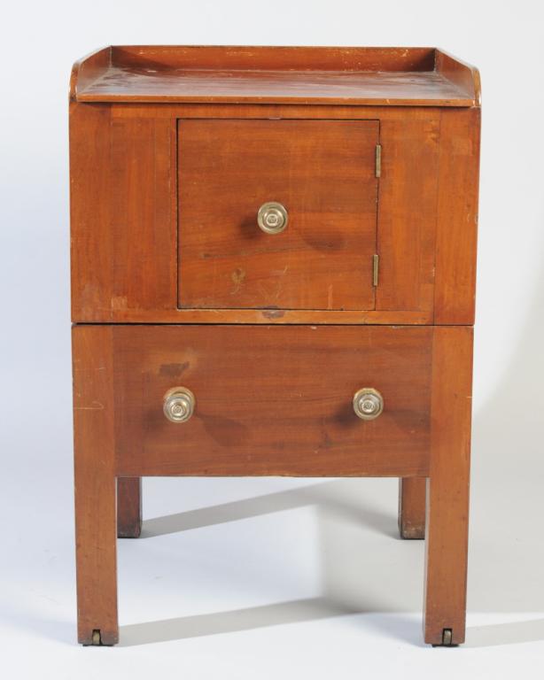 Georgian Style Commode (1 of 4)