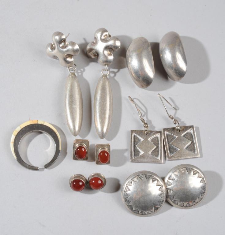 Michael Rogers, Willie Saiz, Luis Mojica +: Lot of Native American and Southwestern silver earrings, to include signed Michael Rogers (Paiute) sterling silver earrings; Willie Saiz (Navajo) rectangular sterling and carnelian earrings; Willie Sa