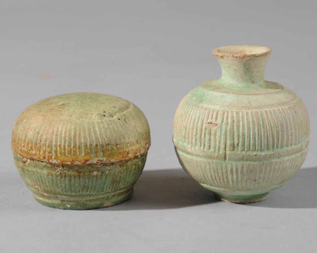 Ming Jarlet and Round Lidded Box (1 of 6)