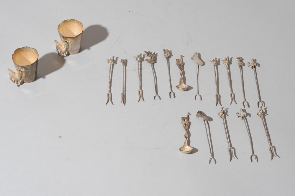 2 Peruvian Sterling Shot Glasses + Silver Forks (1 of 3)