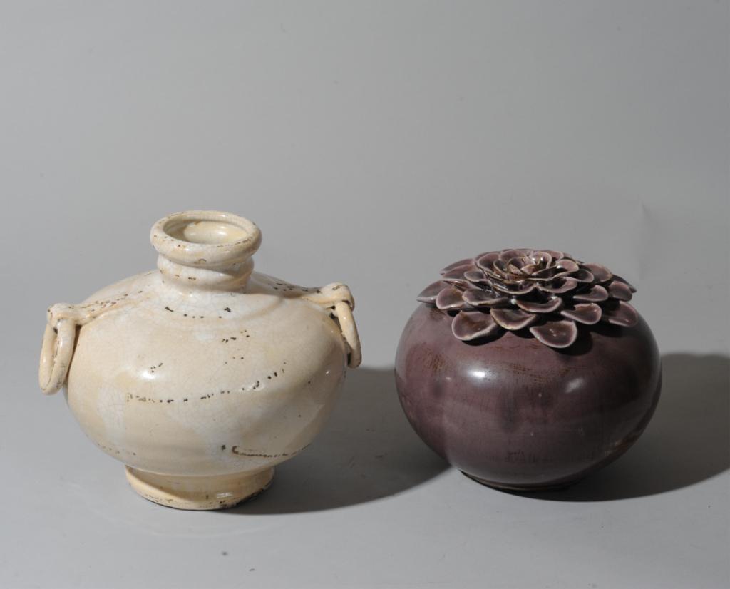 Two Pottery Vases (1 of 4)
