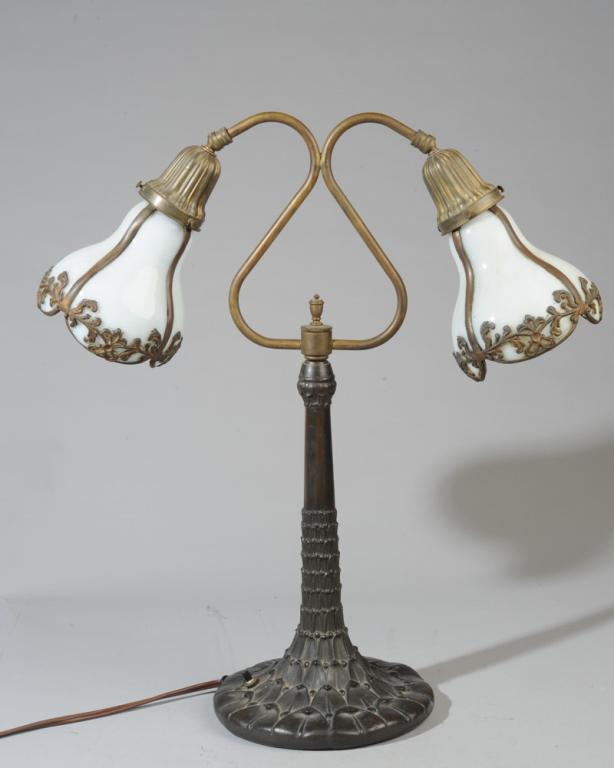 Vintage Tiffany-Style 2-Light Desk Lamp (1 of 4)