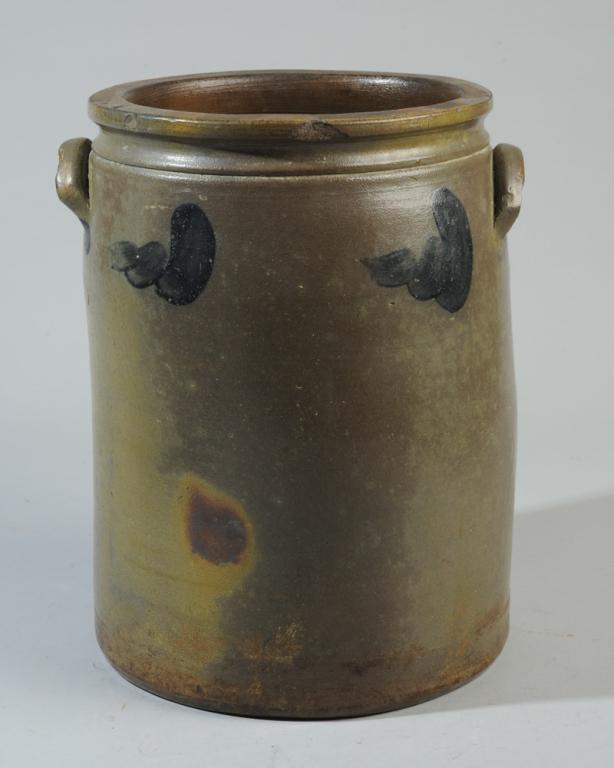 S. H. Sonner Strasburg 3-Gallon Crock: Cracks / in as-found condition.H: approx. 12 3/4".