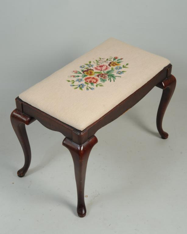 Queen Anne Style Upholstered Bench (1 of 1)