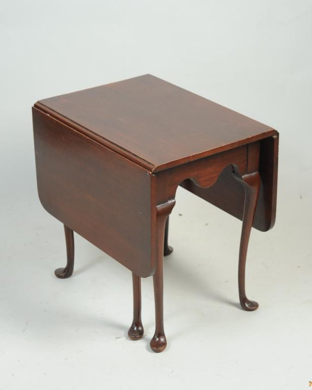 Miniature Queen Anne Style Drop Leaf Table (1 of 2)