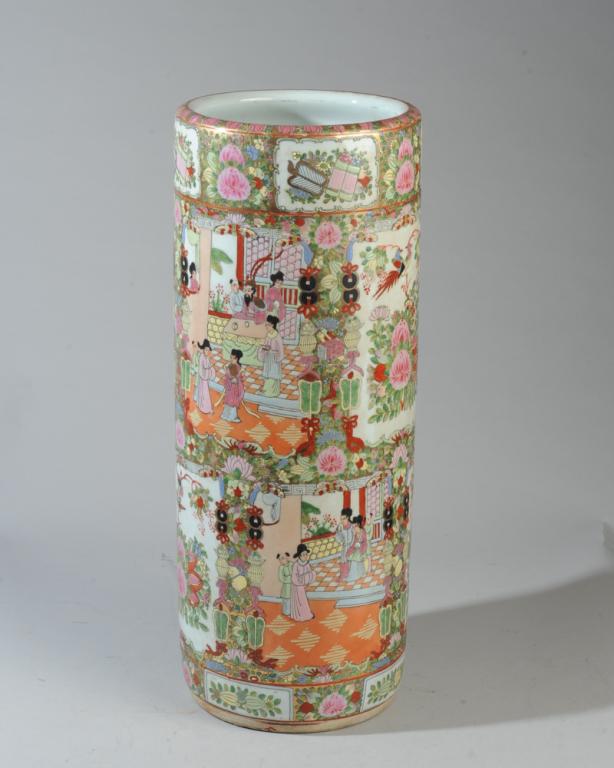 Chinese Rose Medallion Umbrella Stand (1 of 6)