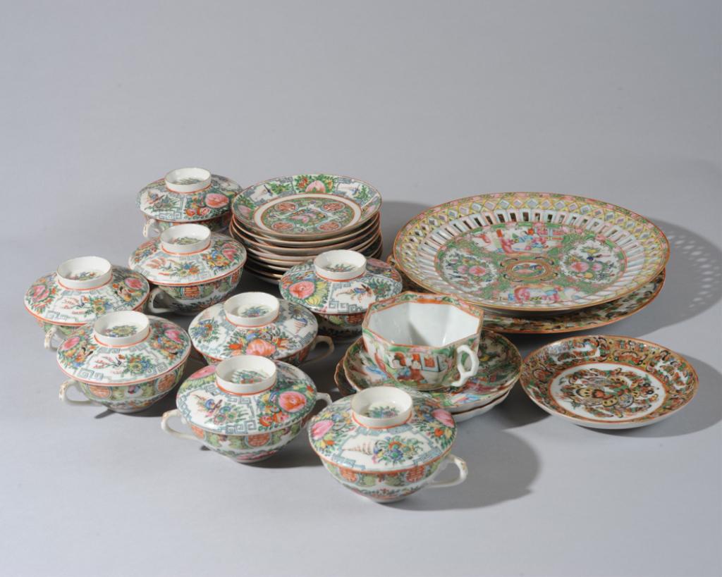 Lot Chinese Rose Medallion (1 of 8)