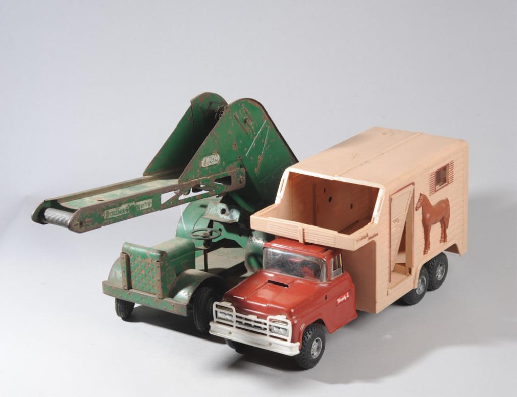 Buddy L Stables Truck and Doepke Toy Loader (1 of 16)