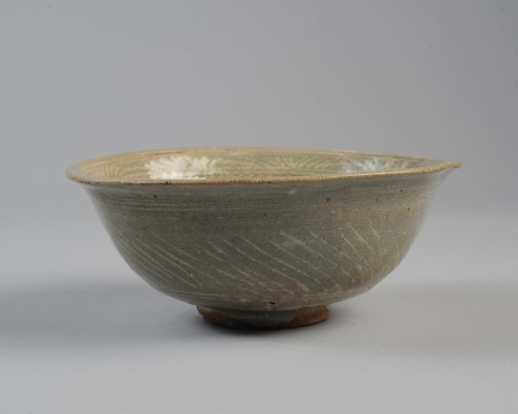 Korean Buncheong Pottery Bowl (1 of 5)
