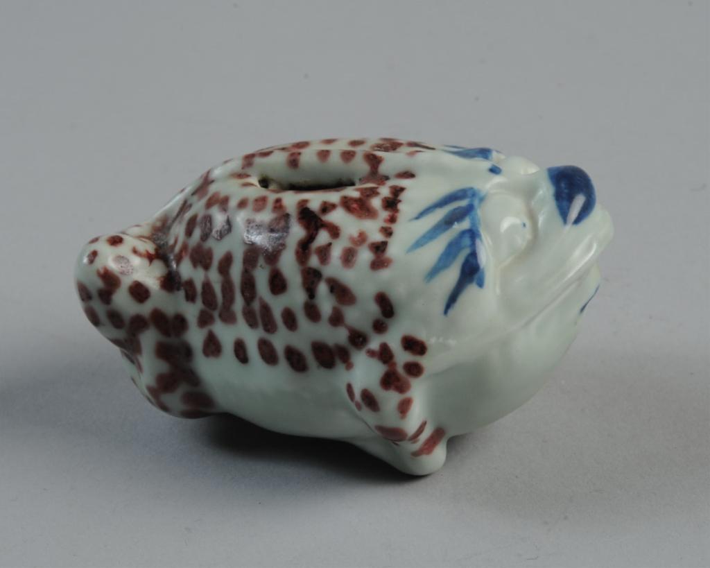 Asian Porcelain Water Dropper (1 of 5)