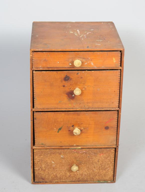 Vintage 4-Drawer Chest (1 of 3)