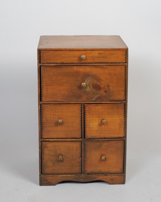 Vintage Diminutive 6-Drawer Chest (1 of 4)