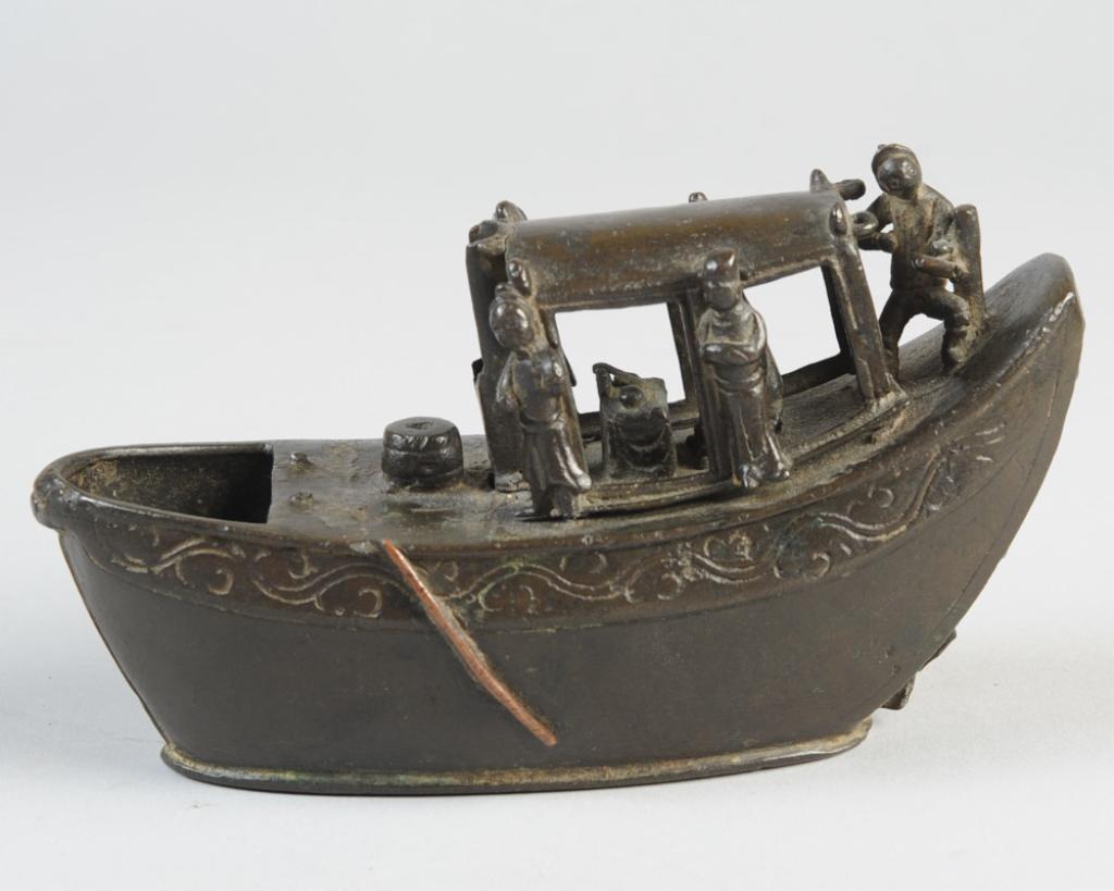 Chinese Bronze Boat Censer or Weight (1 of 5)