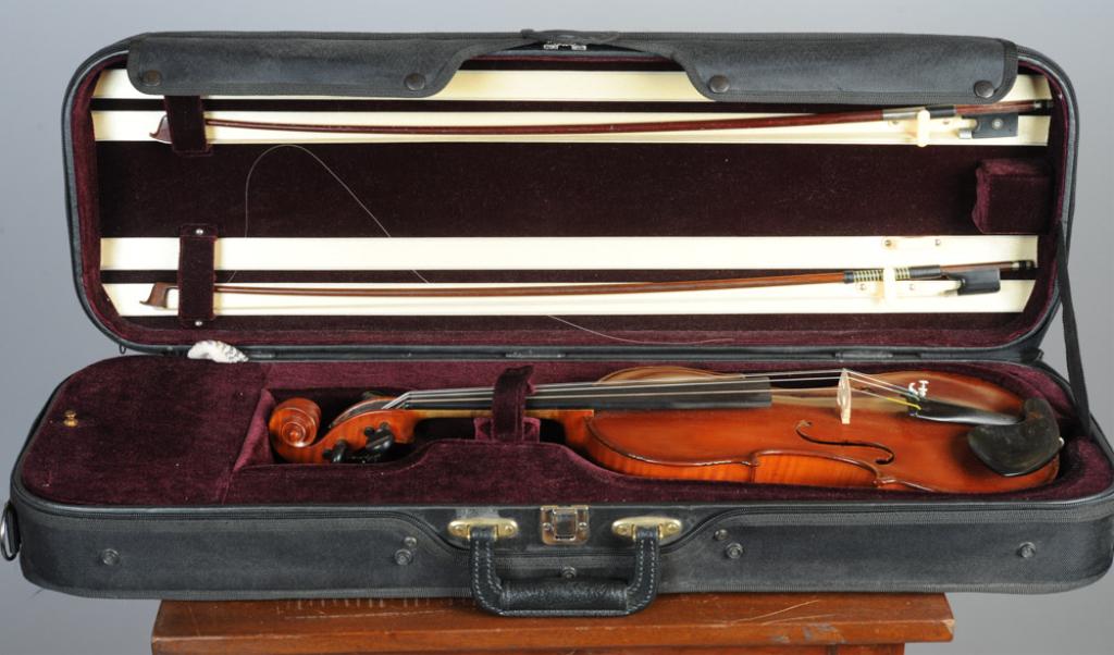 Heinrich Th. Heberlein jr. 1915 Violin (1 of 9)