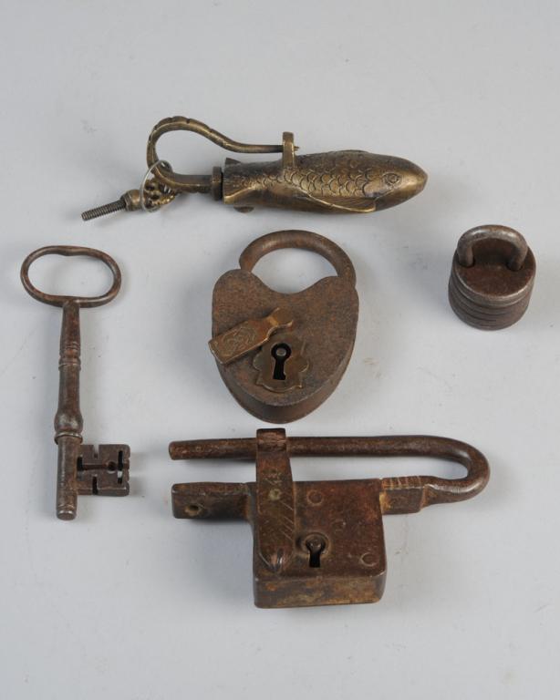 Lot Antique Padlocks + (1 of 5)