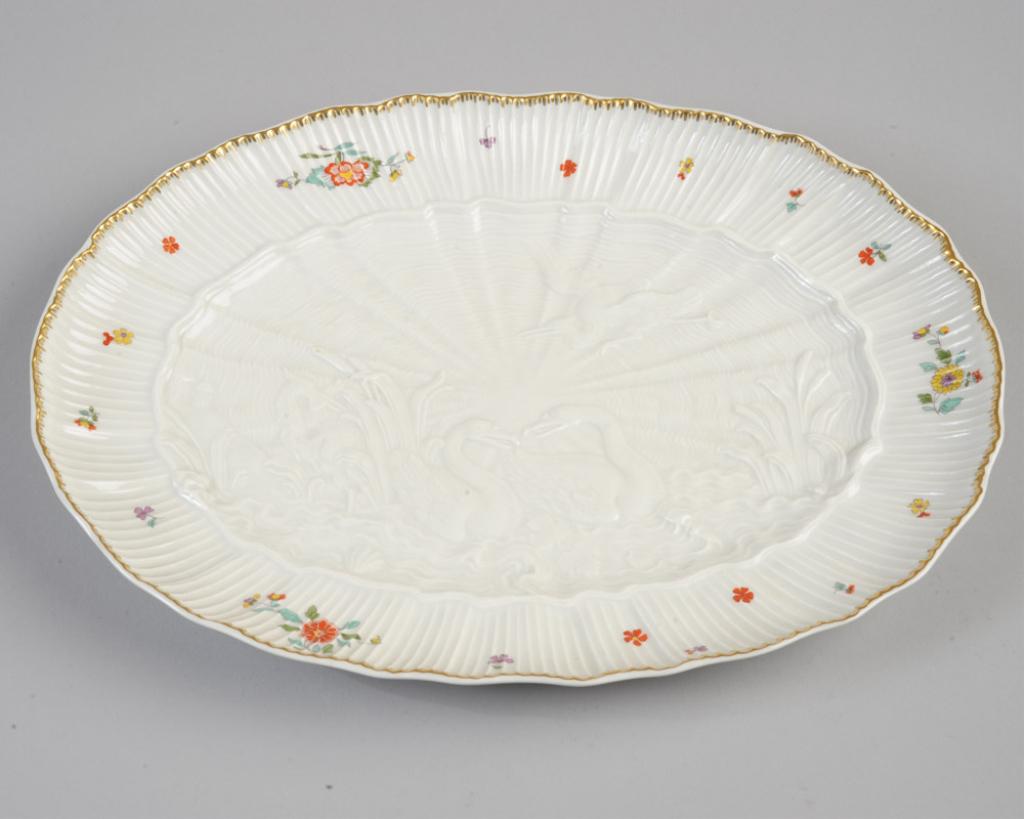 Meissen Swan Platter, Indian Flower Branch Pattern (1 of 5)