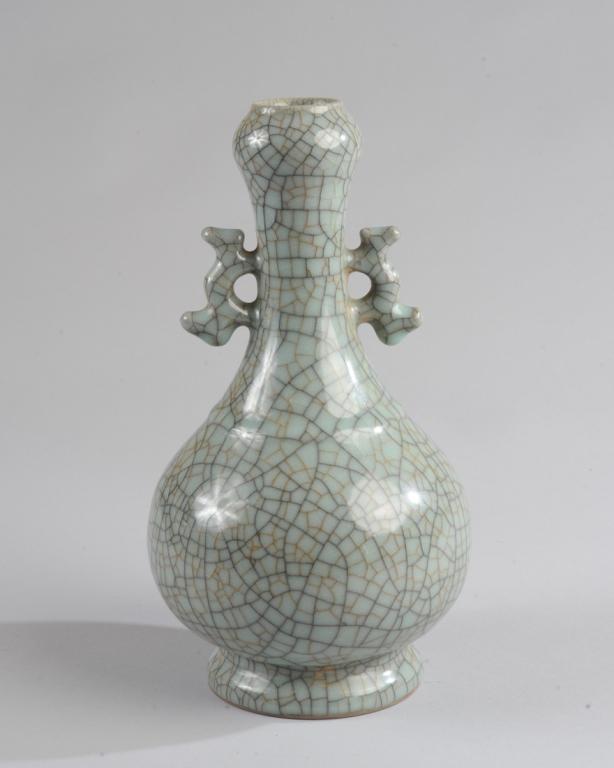 Chinese Ge Ware Type Vase (1 of 4)