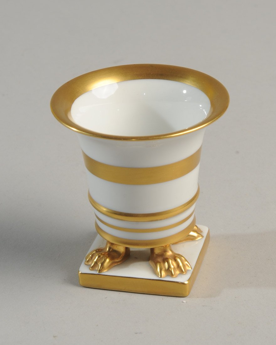 Herend Small Claw-foot Vase (1 of 4)