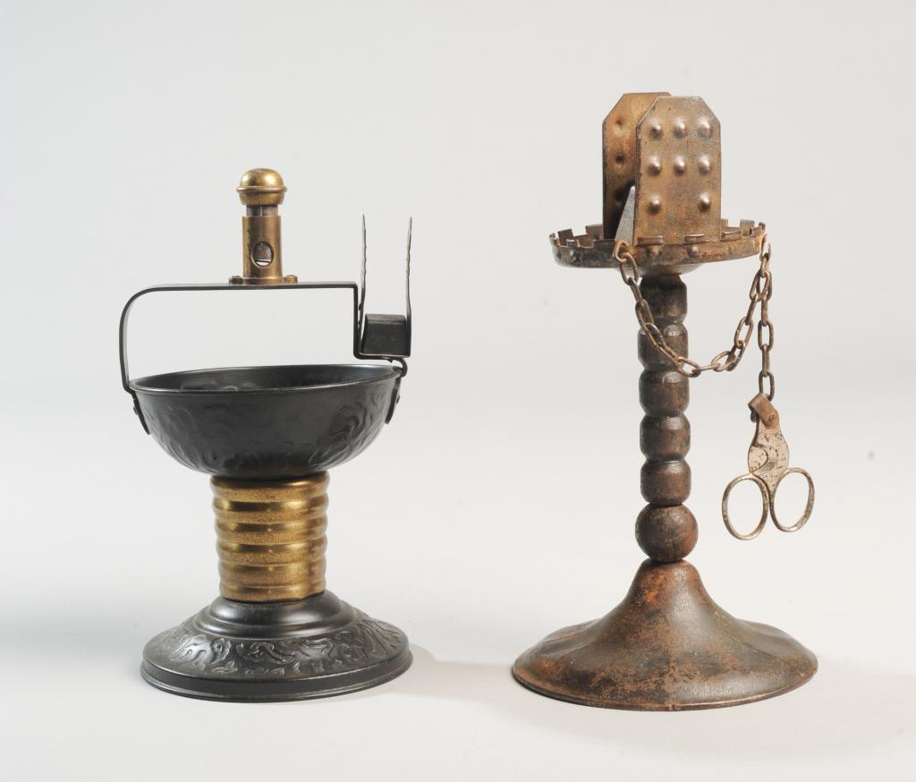 2 Vintage Cigar-Cutter  Ash Trays (1 of 4)