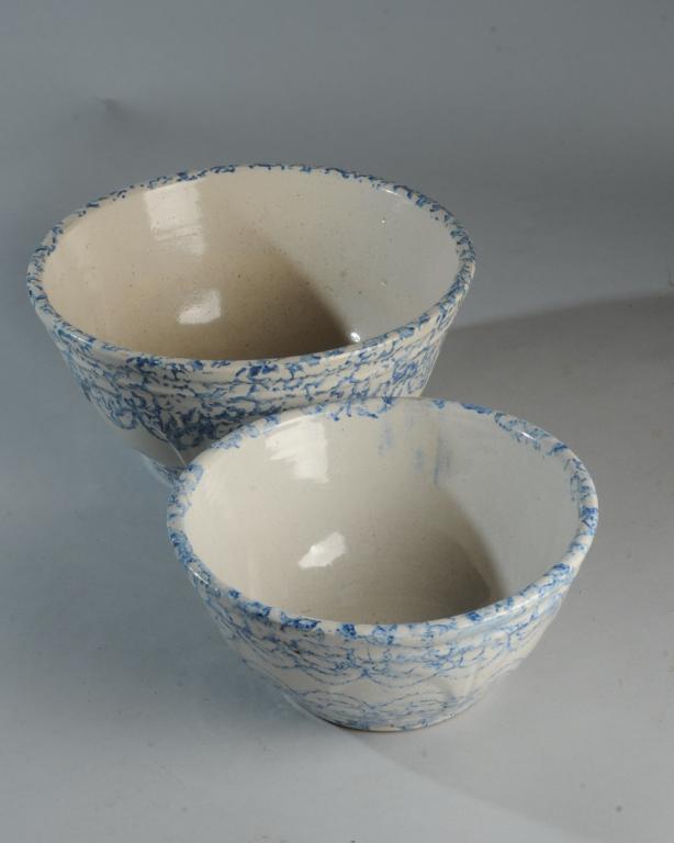 Two 19th C. Nesting Spongeware Mixing Bowls (1 of 3)