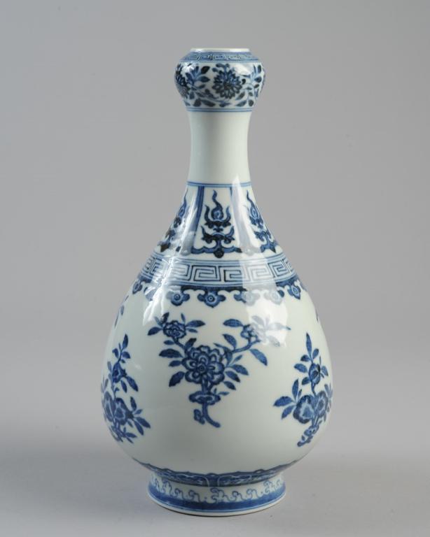 Chinese Blue & White Garlic Head Vase (1 of 6)