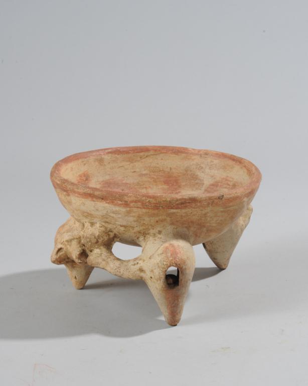 Pre-Columbian Costa Rican Tripod Bowl (1 of 3)