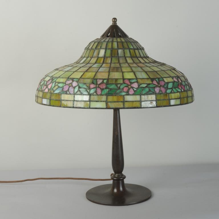 Arts & Crafts Period Slag Glass Lamp (1 of 2)
