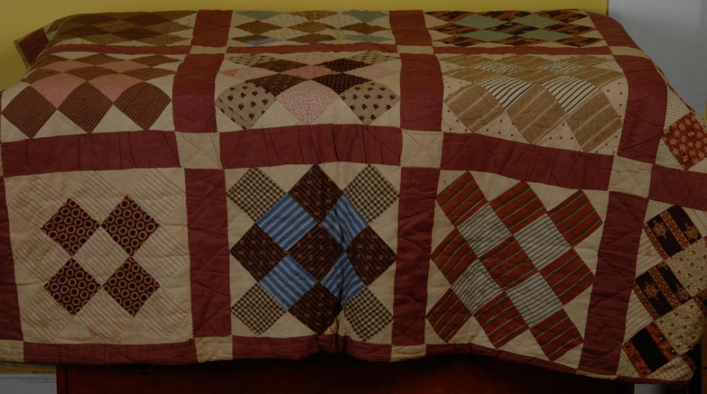 Antique Hand Stitched Quilt (1 of 9)