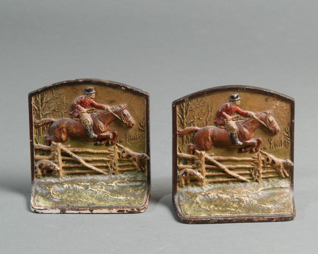 Pair of Painted Cast Iron Hunt Theme Bookends (1 of 3)