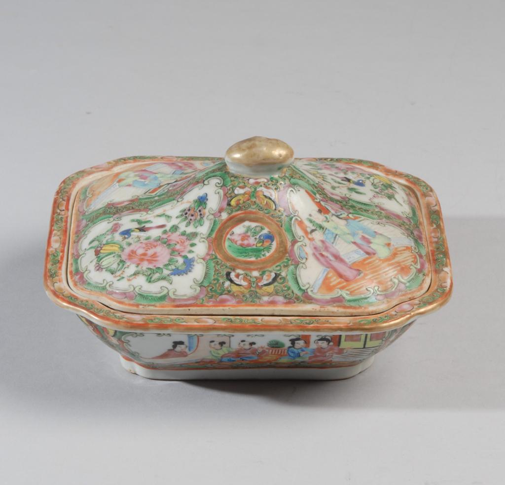 19th C. Rose Medallion Vegetable Dish (1 of 4)