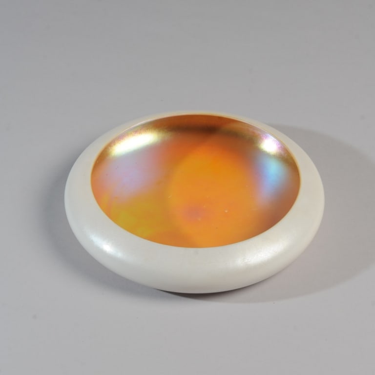 Steuben Aurene & Calcite Center Bowl (1 of 3)