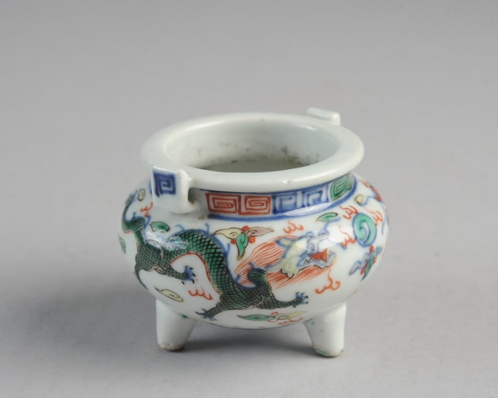 Chinese Wucai Dragon Censor (1 of 4)