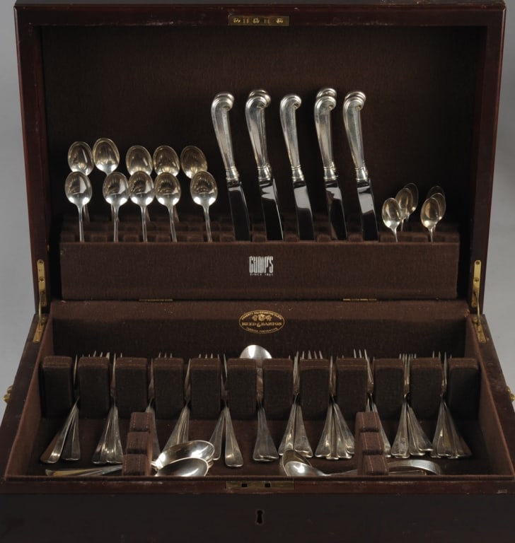 73 pcs. Stieff Colonial Williamsburg Sterling (1 of 5)
