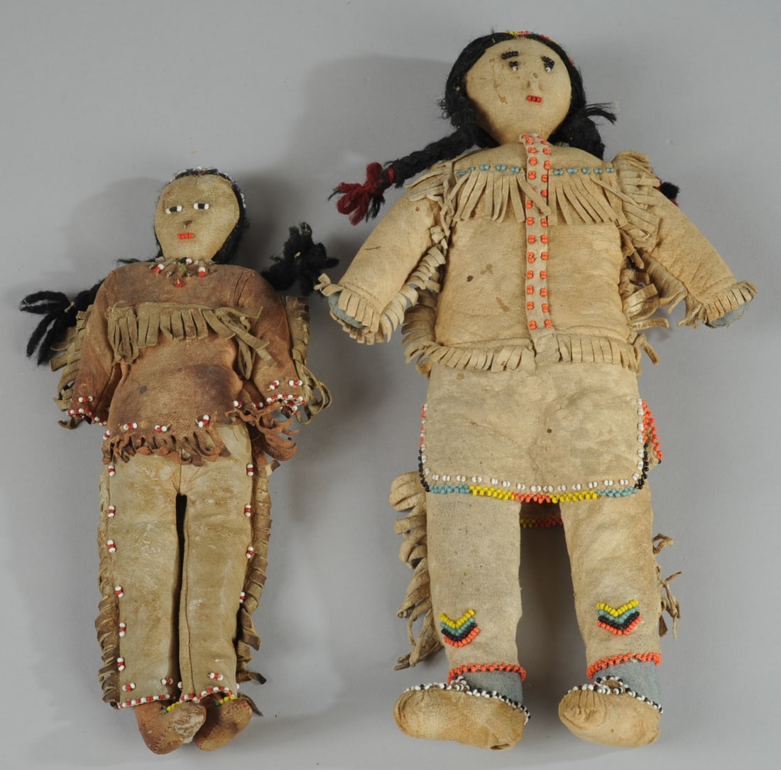 2 Native American Plains Indian Dolls (1 of 9)