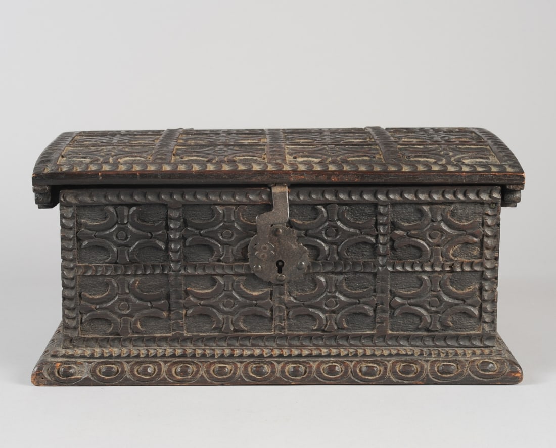 Antique Dunhill Humidor (1 of 9)