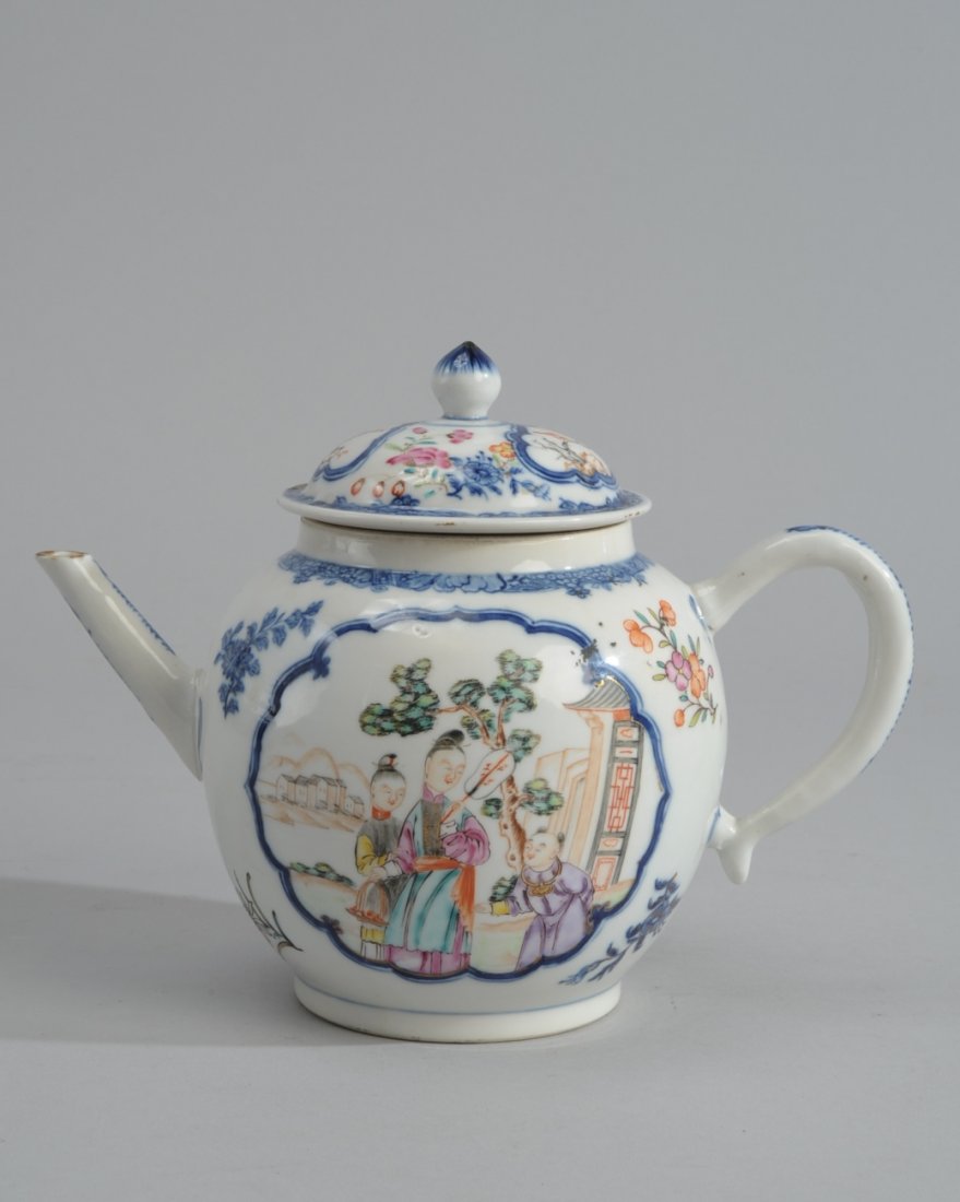 18th C. Chinese Export Teapot (1 of 10)