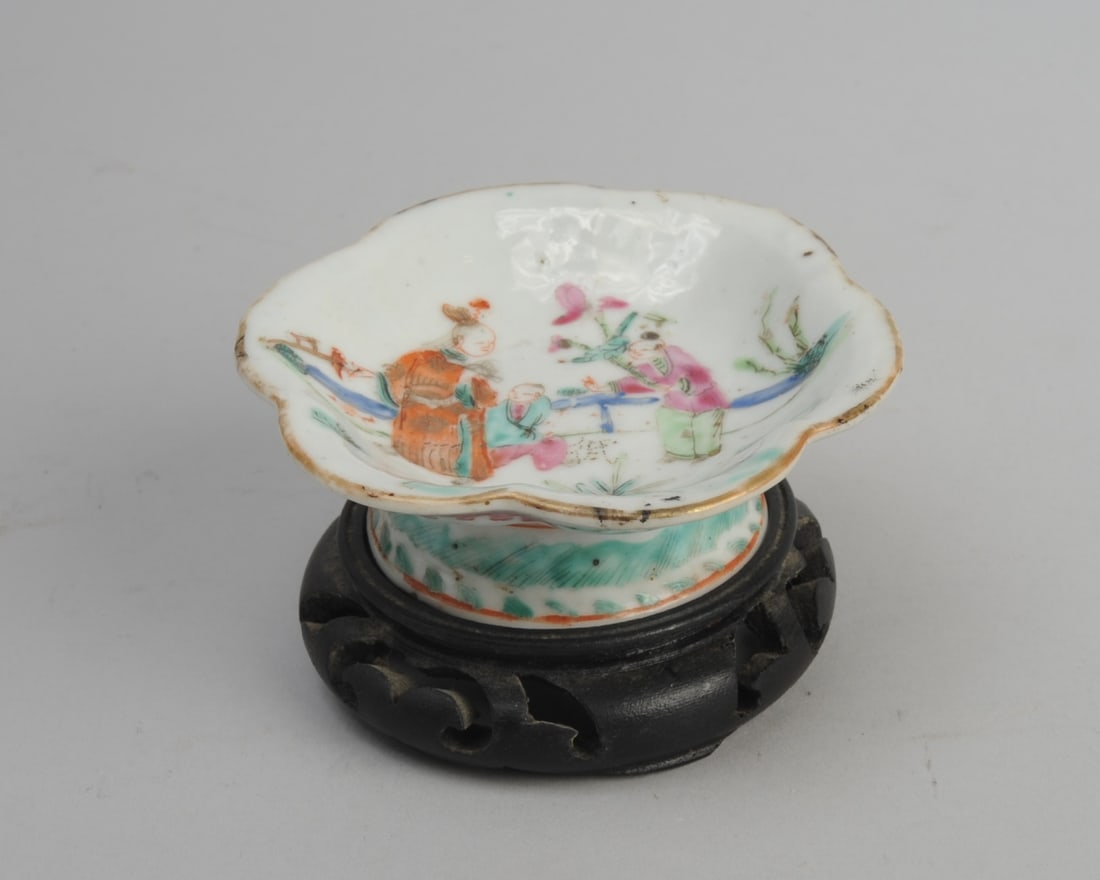 19th C. Chinese Famille Rose Footed Dish (1 of 5)