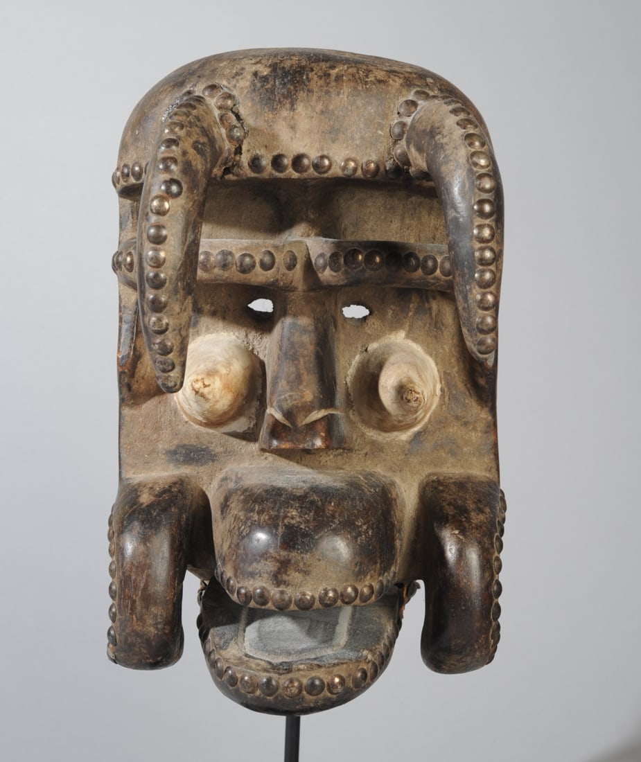 Articulated Bete / We  Gre Mask, Ivory Coast (1 of 8)