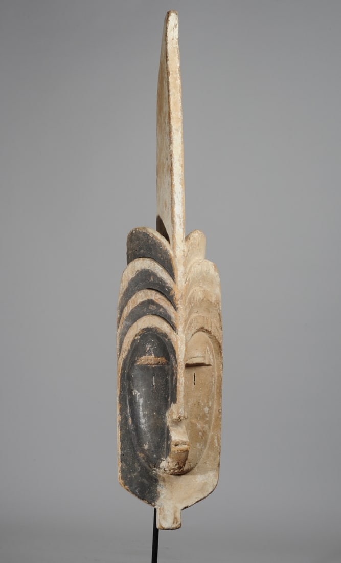 Kota Mbole Embole Mask (1 of 4)
