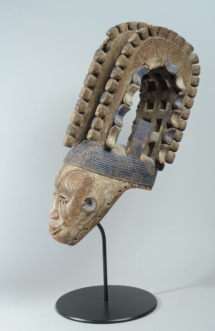 Fine Old Igbo Agbogho Mmwo Mask, Nigeria (1 of 8)