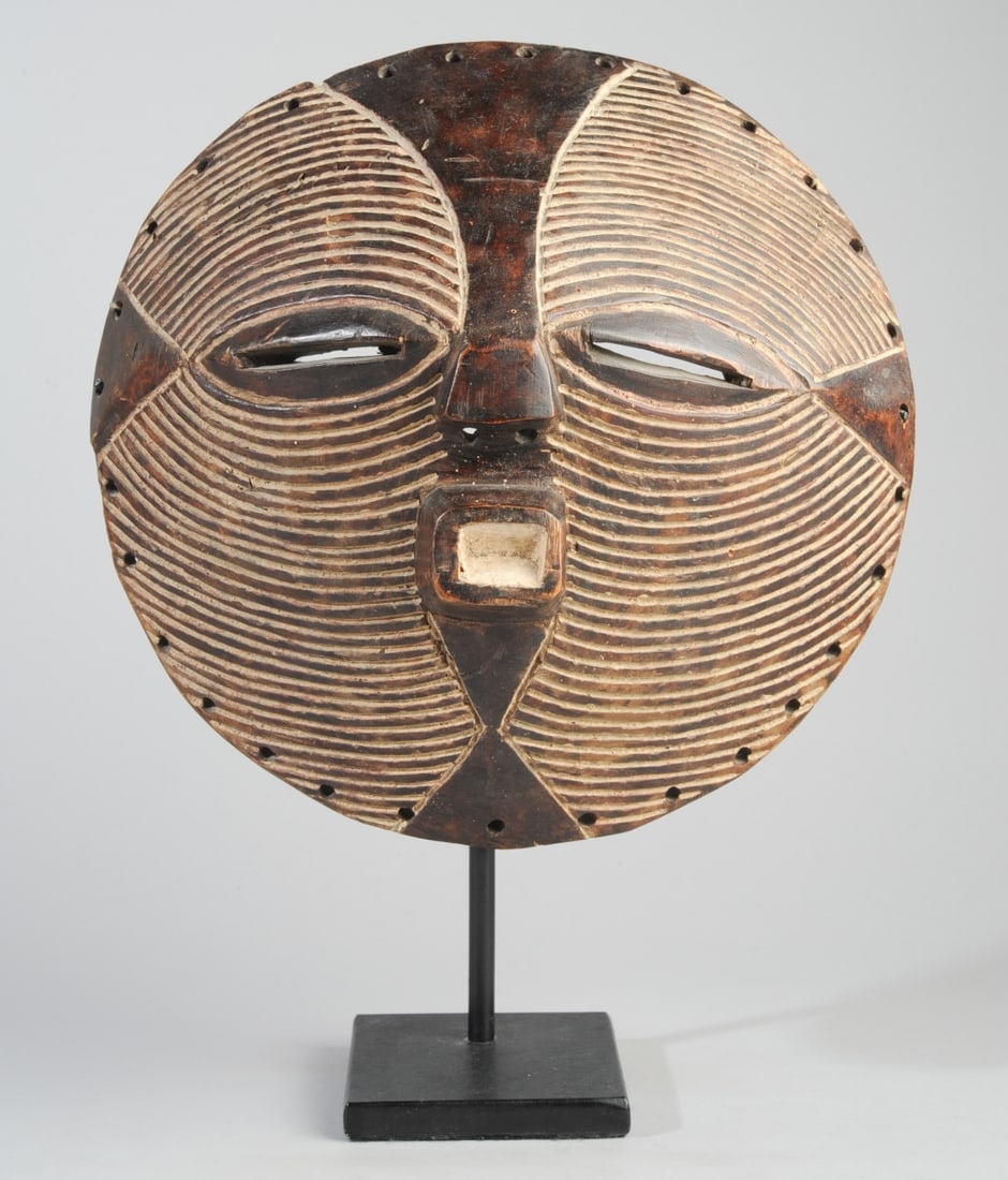 Luba Round Kifwebe Mask, Congo (1 of 8)