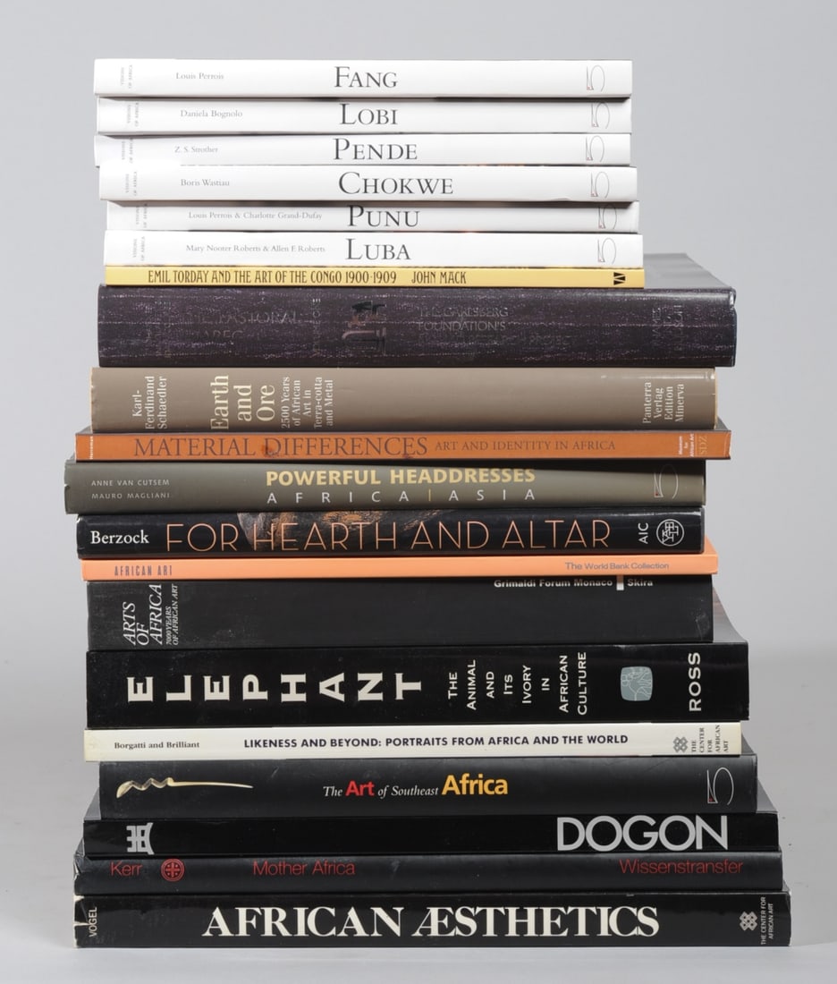 20 Pcs. Books / Booklets, African Art etc. (1 of 3)