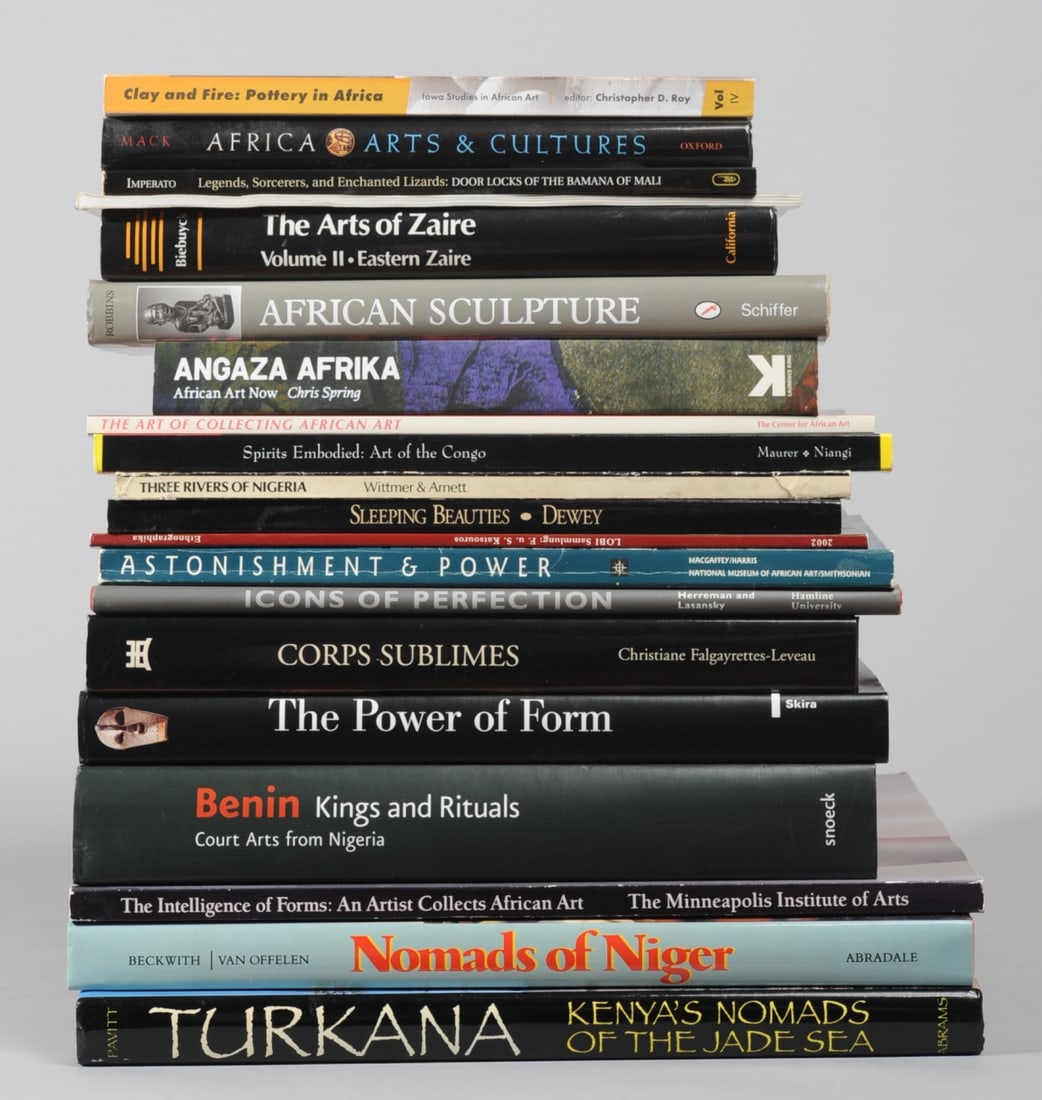 20 Pcs. Books / Booklets, African Art etc. (1 of 4)